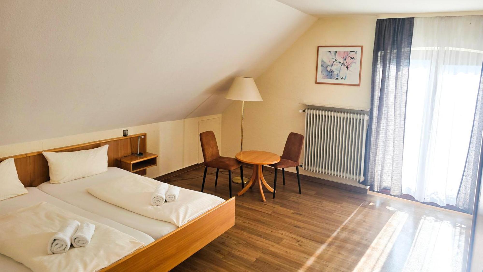 Hotel Zur Moselbruecke Schweich Exterior photo